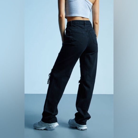 90’s Boyfriend Ripped Jeans - Picture 2 of 2